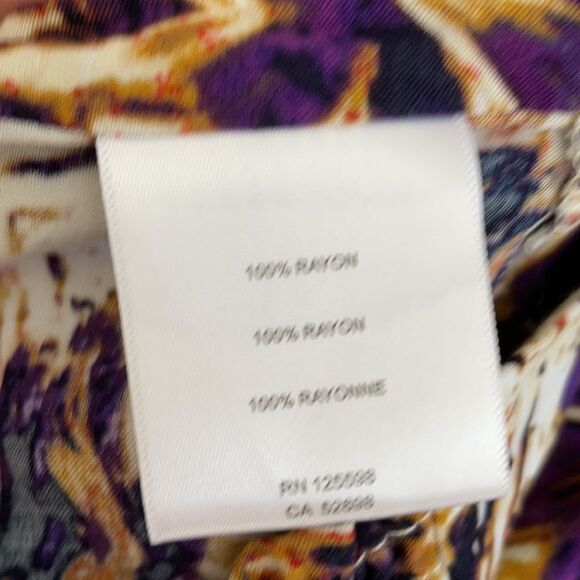 Ellen Tracy V-neck Sleeveless Printed Blouse Purple Gold Cream Size Small - Picture 12 of 16